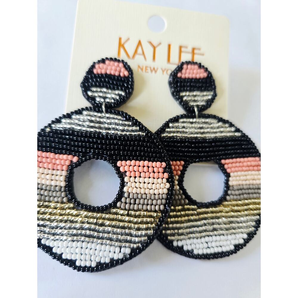 Kay Lee Glass Beaded Circle Earrings Black Pink New - Picture 2 of 3